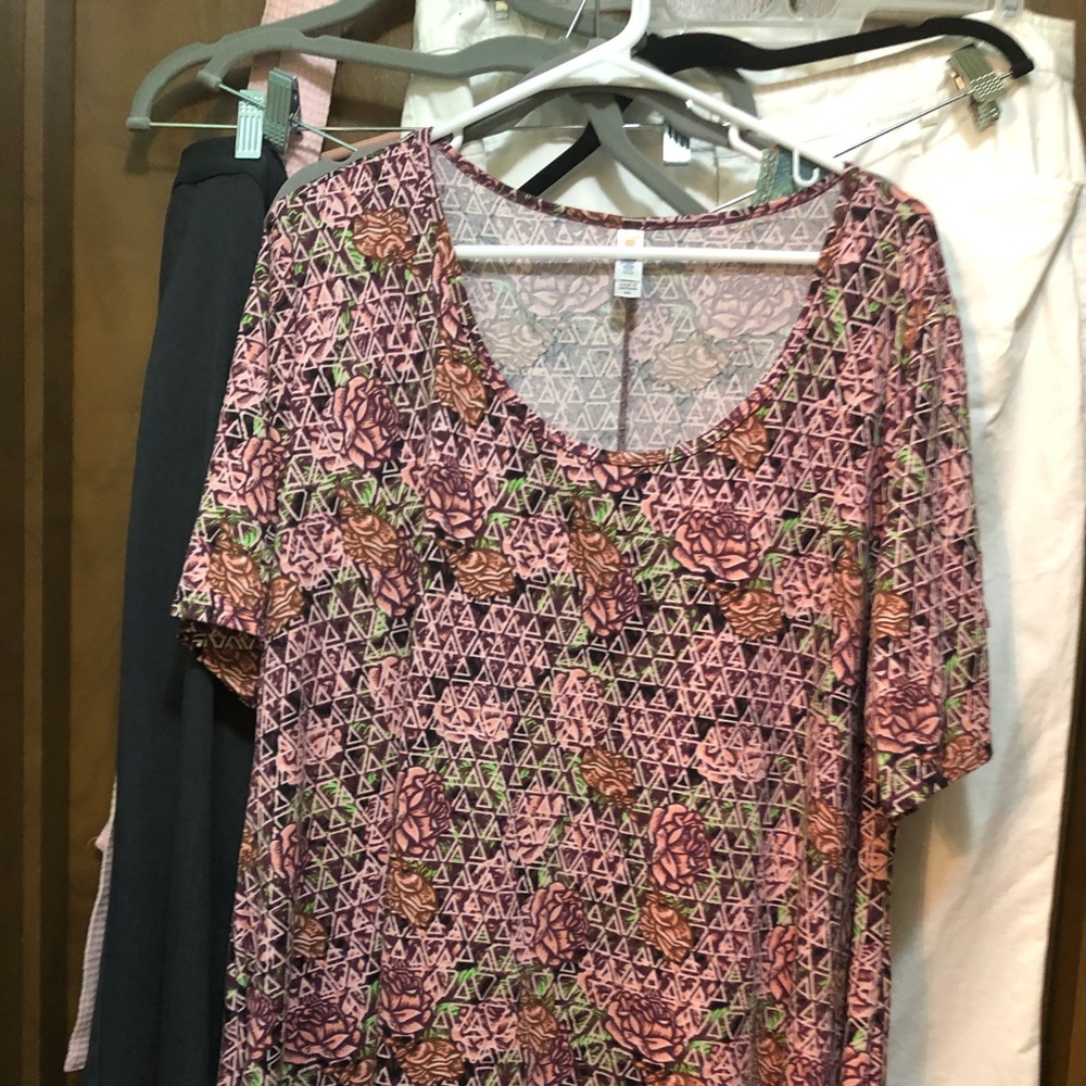 BOGO LulaRoe Perfect T 2X